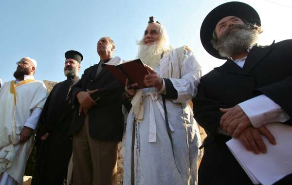 Chief Rabbi: atheism has failed. Only religion can defeat the new barbarians