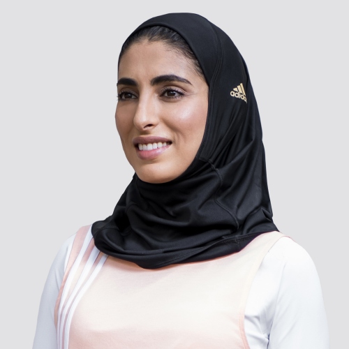 Hijabul cu trei dungi: Adidas se supune modei islamice | Evenimentul Zilei