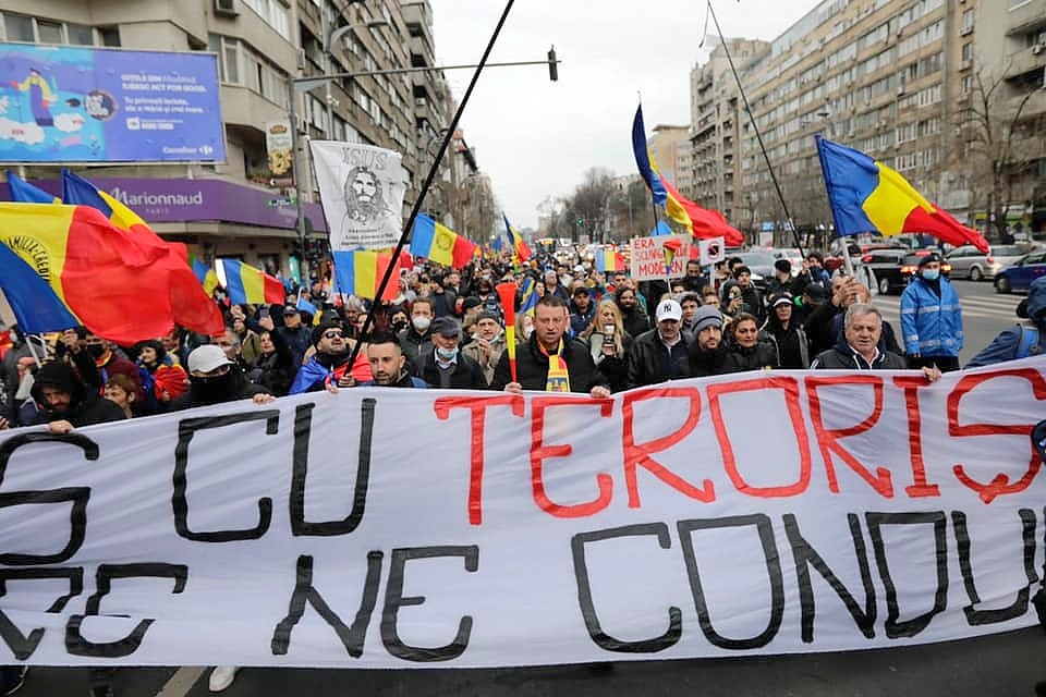 Cererile manifestanților pentru Libertate de la CLUJ. Revendicările lor și protestul celor de la București față de acuzele ceaușiste de fascism, huliganism, extremism, xenofobie ori antisemitism - MAGAZIN CRITIC